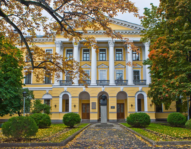 圣彼得堡国立经济大学